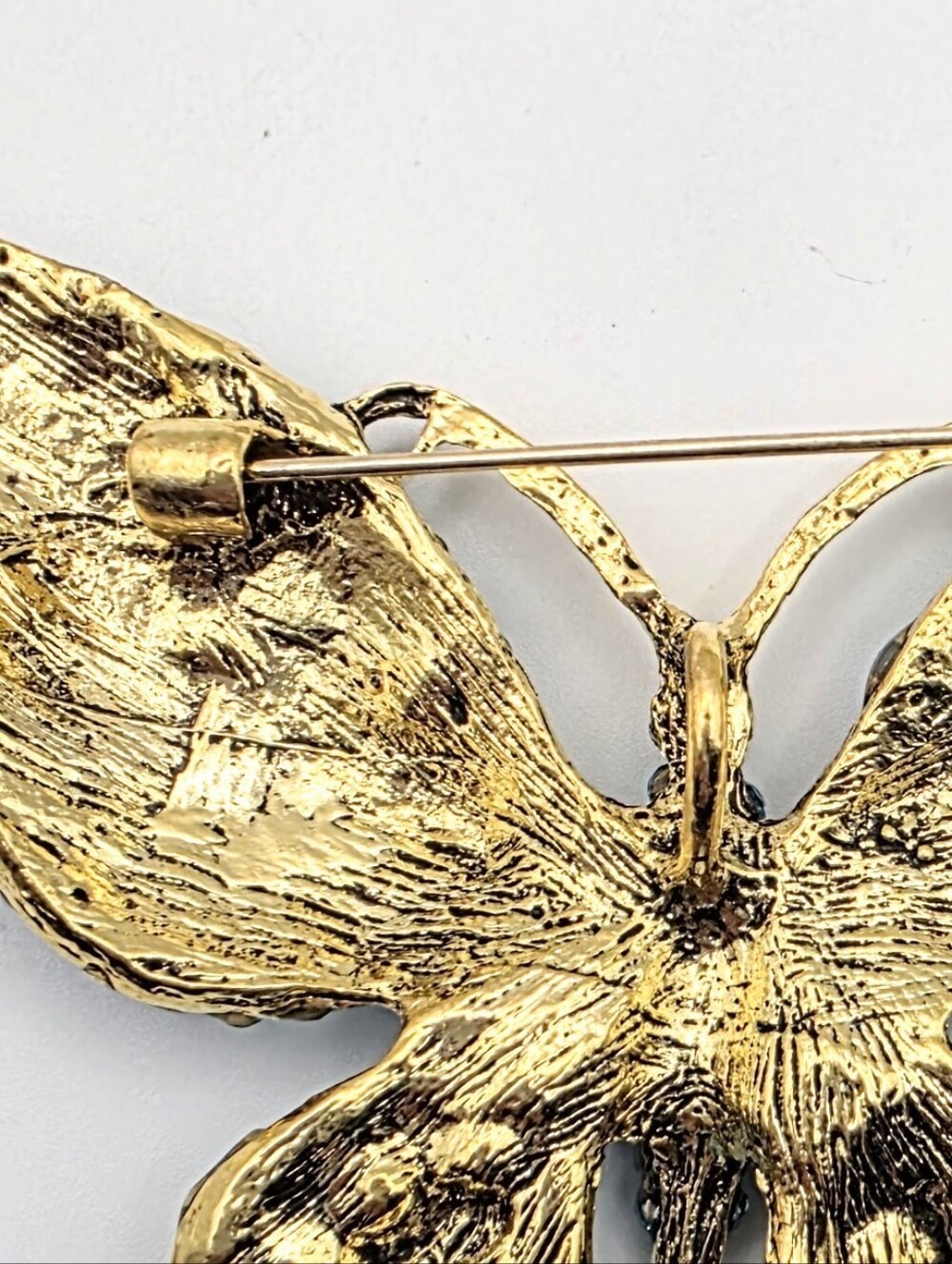 Blue Rhinestone Butterfly Brooch Pin Gold Tone Statement Jewelry - Picture 5 of 5